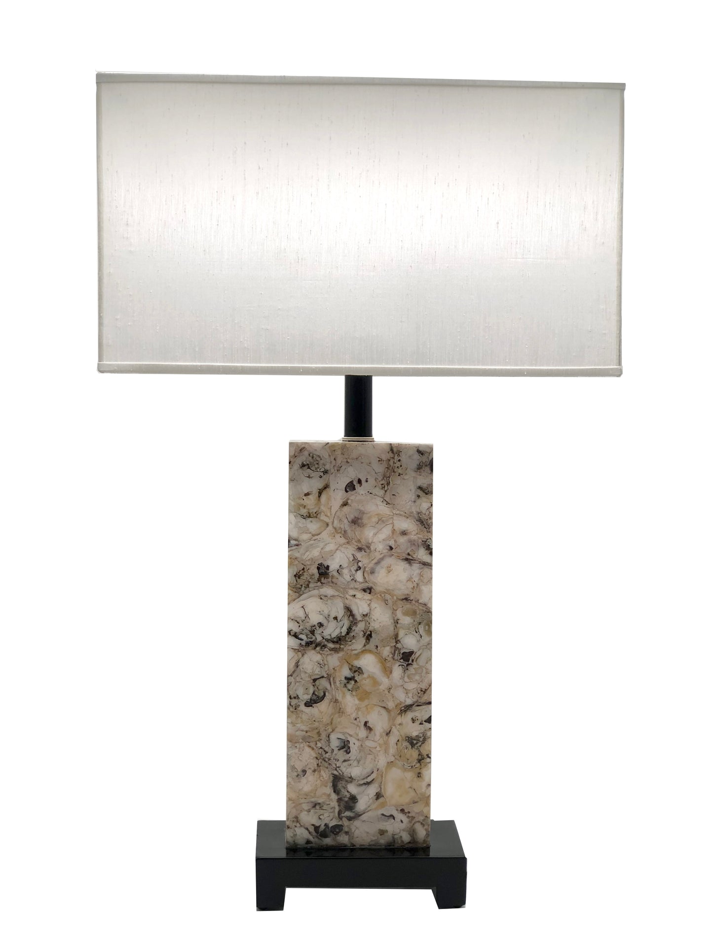 Ostra Shell Table Lamp (Oyster)