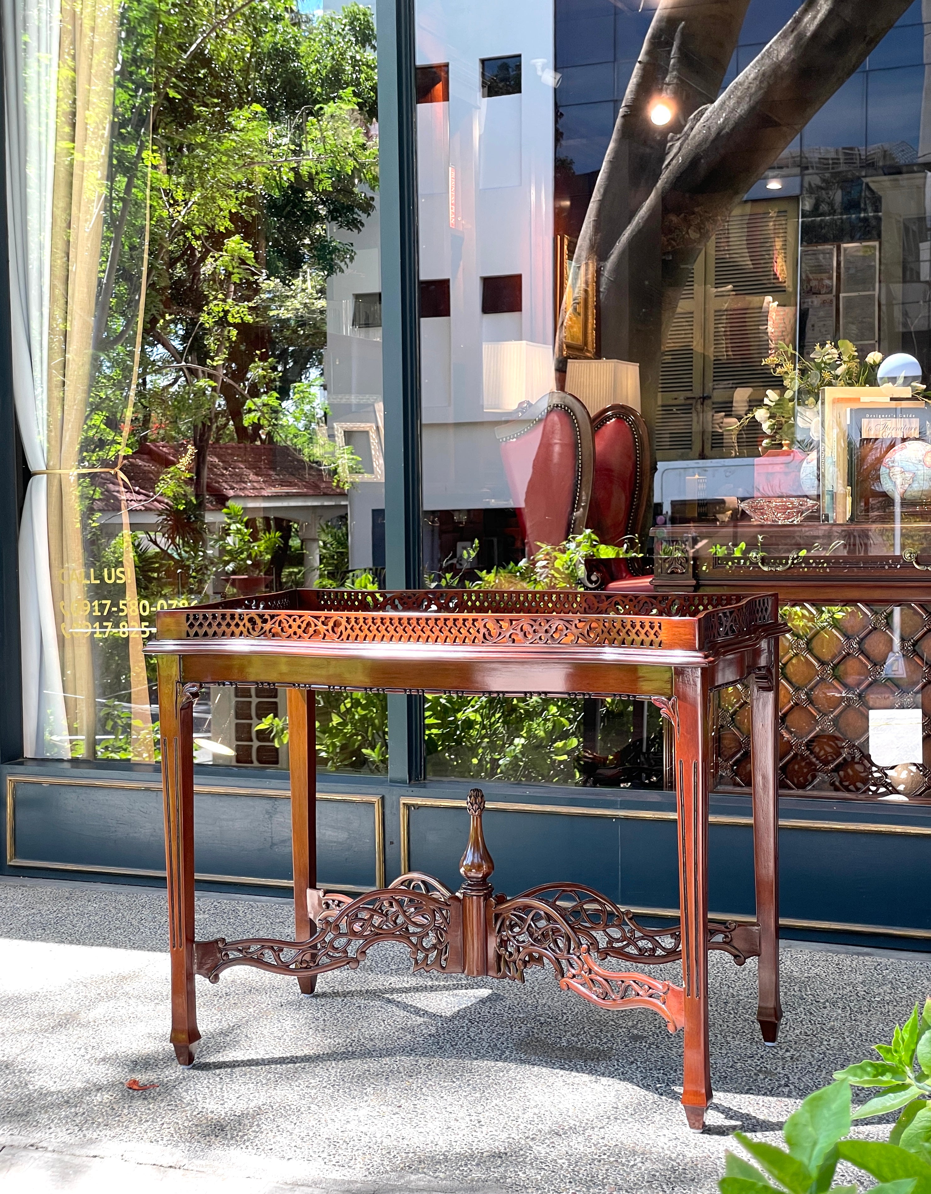 Chinese Chippendale Fretwork Tea Table (Serpentine)