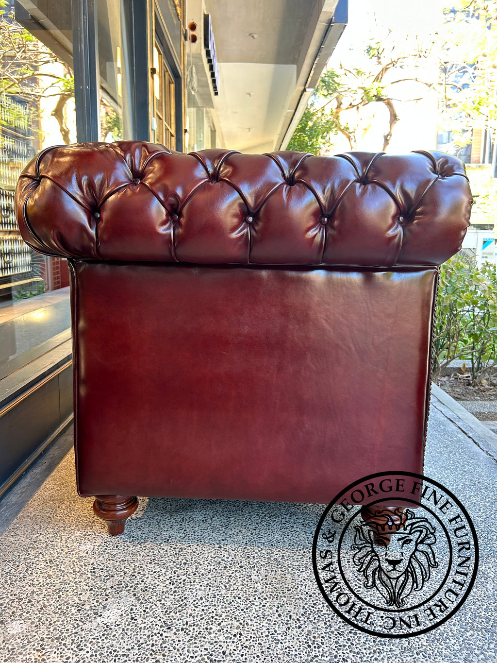 Classic Chesterfield 2-Seater Loveseat Sofa (Tufted Seat)
