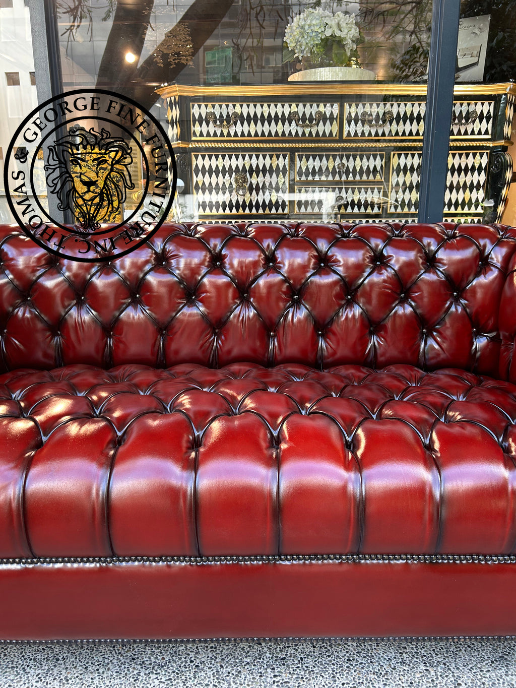 Classic Chesterfield 2.5-Seater Sofa (Tufted Seat)