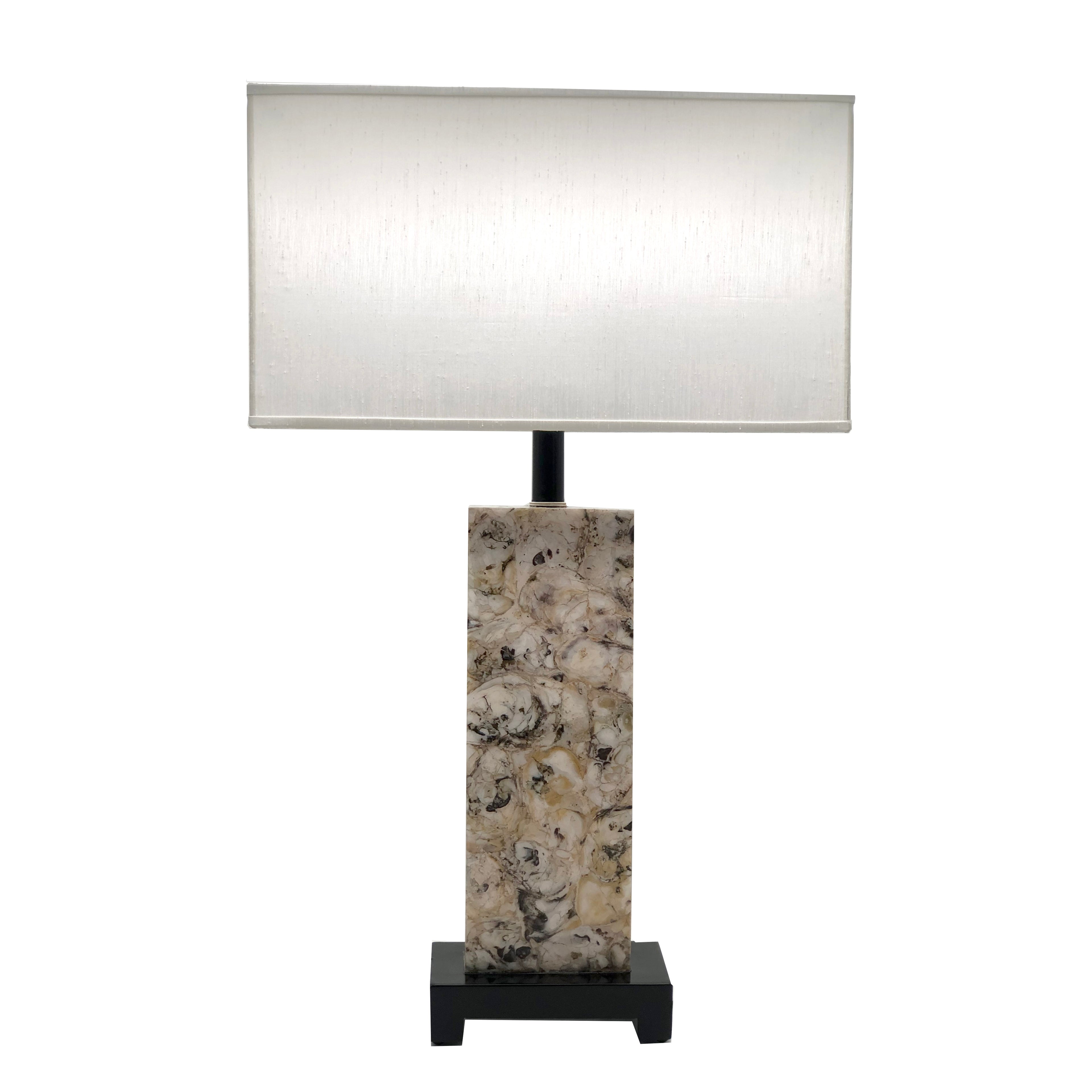 Ostra Shell Table Lamp (Oyster)