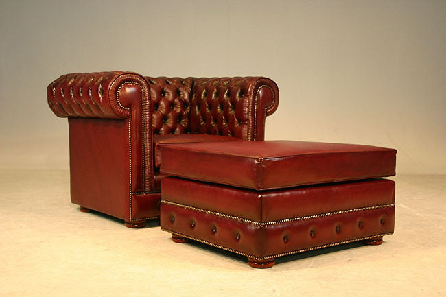 Chesterfield Ottoman (Plain seat)